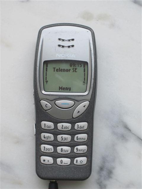 Nokia3210_Small_