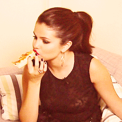 Selena Gomez älskar pizza