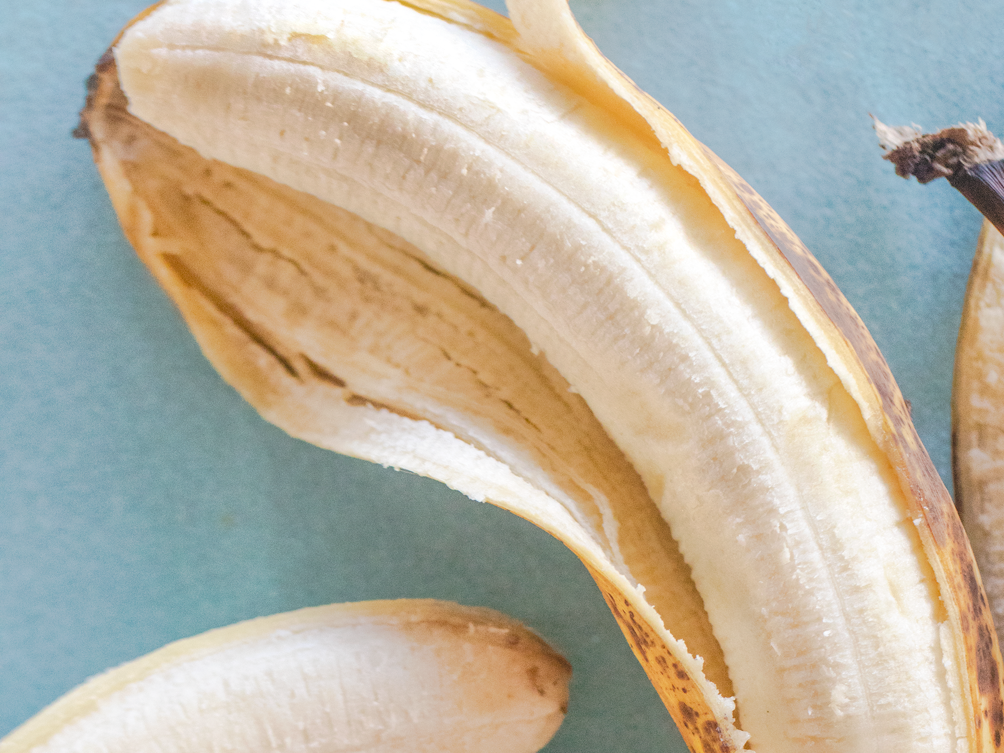 Därför har bananer äckliga trådar på sig (vi vet att du undrar
