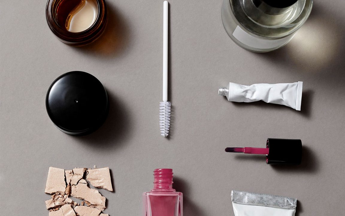 Återvinna kosmetiskt avfall: nagellack, sprayflaskor, hårfärg