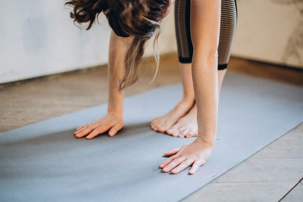 Saker att göra hemma i karantän när man har tråkigt - yoga