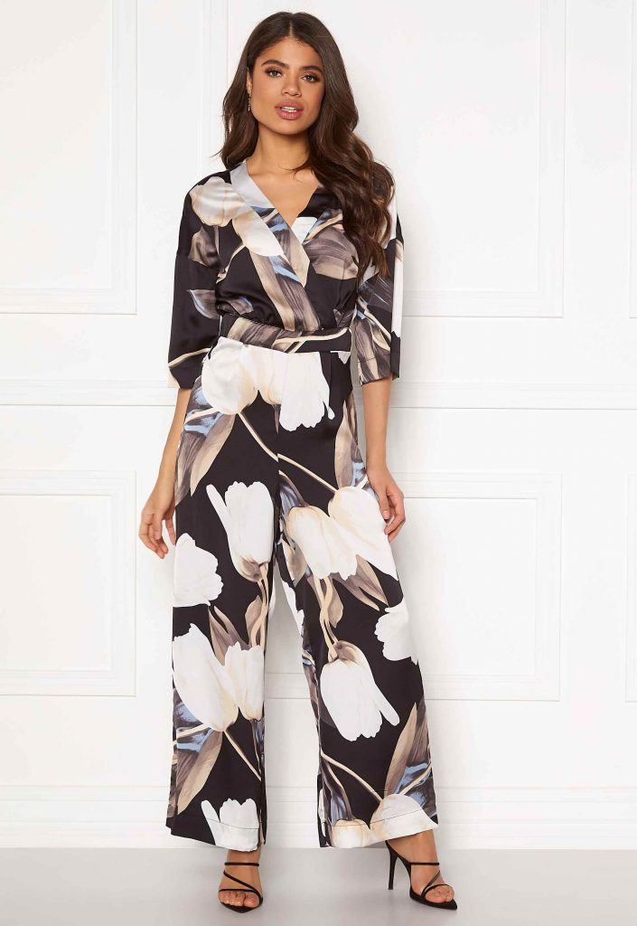 Jumpsuit passande til examen från Bubbleroom
