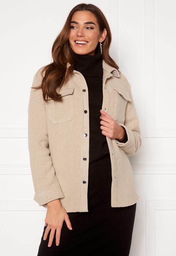beige skjortjacka kort