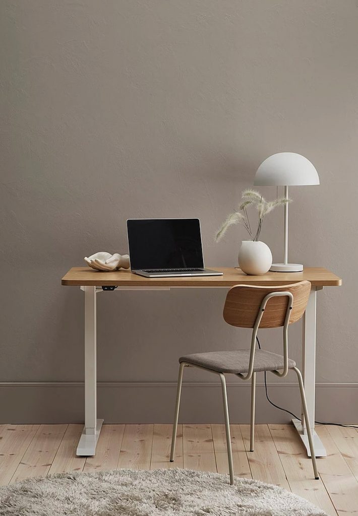 Vad kostar ett hoj och sankbart skrivbord?