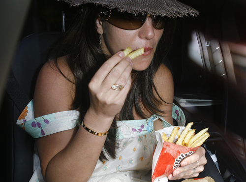 britney spears eating french fries