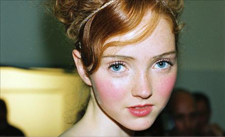 lily cole modell 11