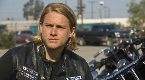 charlie hunnam sons of anarchy