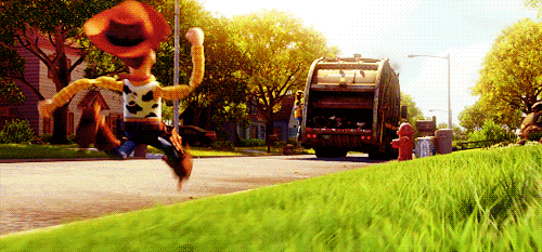 Woody från Toy Story springer.