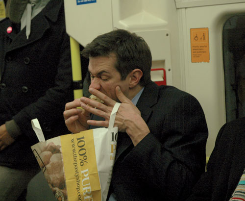 Äta på tunnelbanan